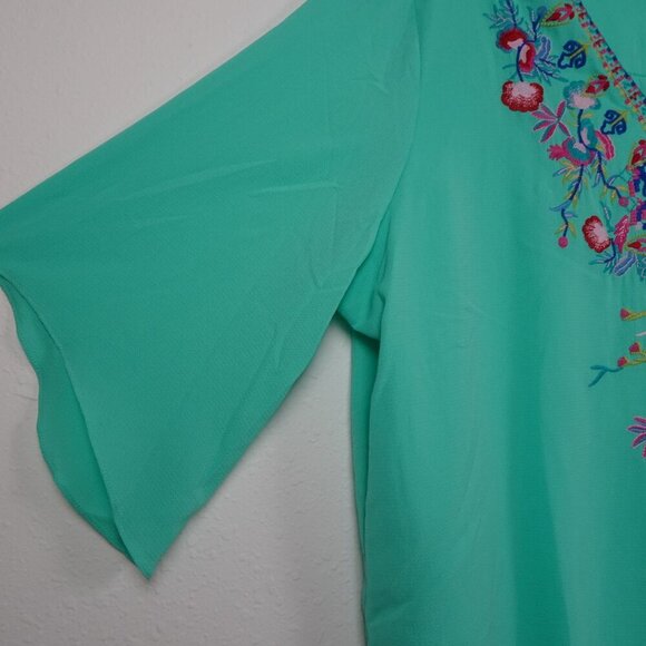 Calessa Embroidered Tunic Top Women's Plus Size 2X Blue Aqua Loose Fit V-Neck - Picture 3 of 10